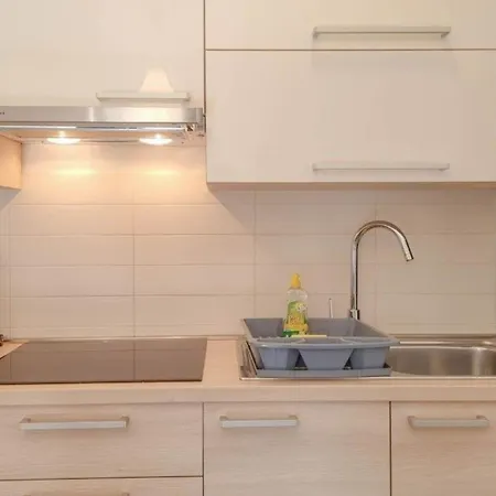 Ferienwohnung Fur 4 Personen Ca 40 Qm In Novigrad, Istrien Istrische Riviera - B60614 * Karpinjan
