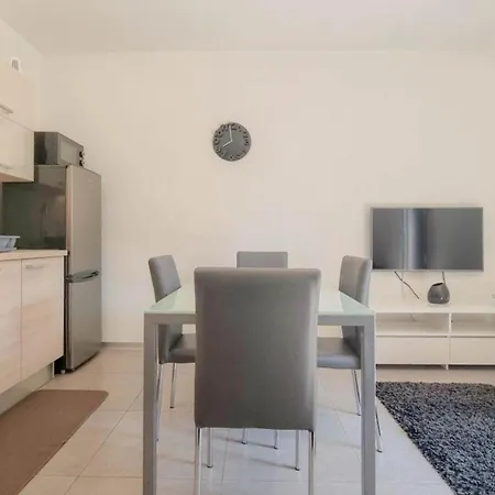Ferienwohnung Fur 4 Personen Ca 40 Qm In Novigrad, Istrien Istrische Riviera - B60614