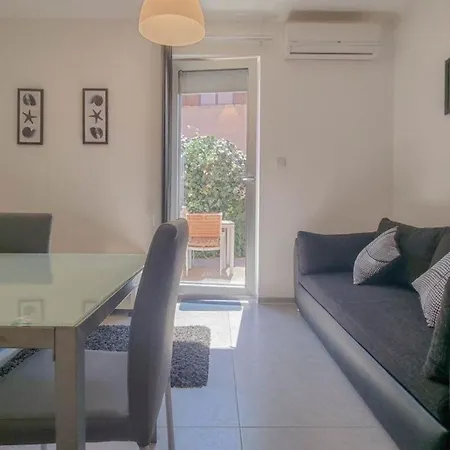 Апартаменты Ferienwohnung Fur 4 Personen Ca 40 Qm In Novigrad, Istrien Istrische Riviera - B60614 Karpinjan