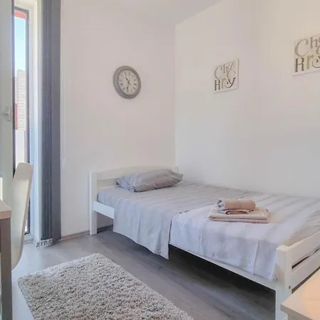 Ferienwohnung Fur 4 Personen Ca 40 Qm In Novigrad, Istrien Istrische Riviera - B60614 Karpinjan