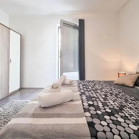 Ferienwohnung Fur 4 Personen Ca 40 Qm In Novigrad, Istrien Istrische Riviera - B60614