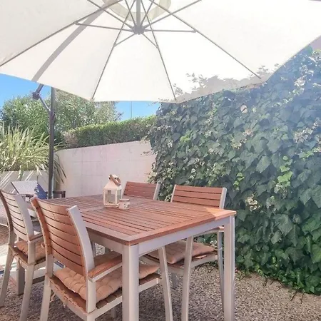 Ferienwohnung Fur 4 Personen Ca 40 Qm In Novigrad, Istrien Istrische Riviera - B60614 Karpinjan